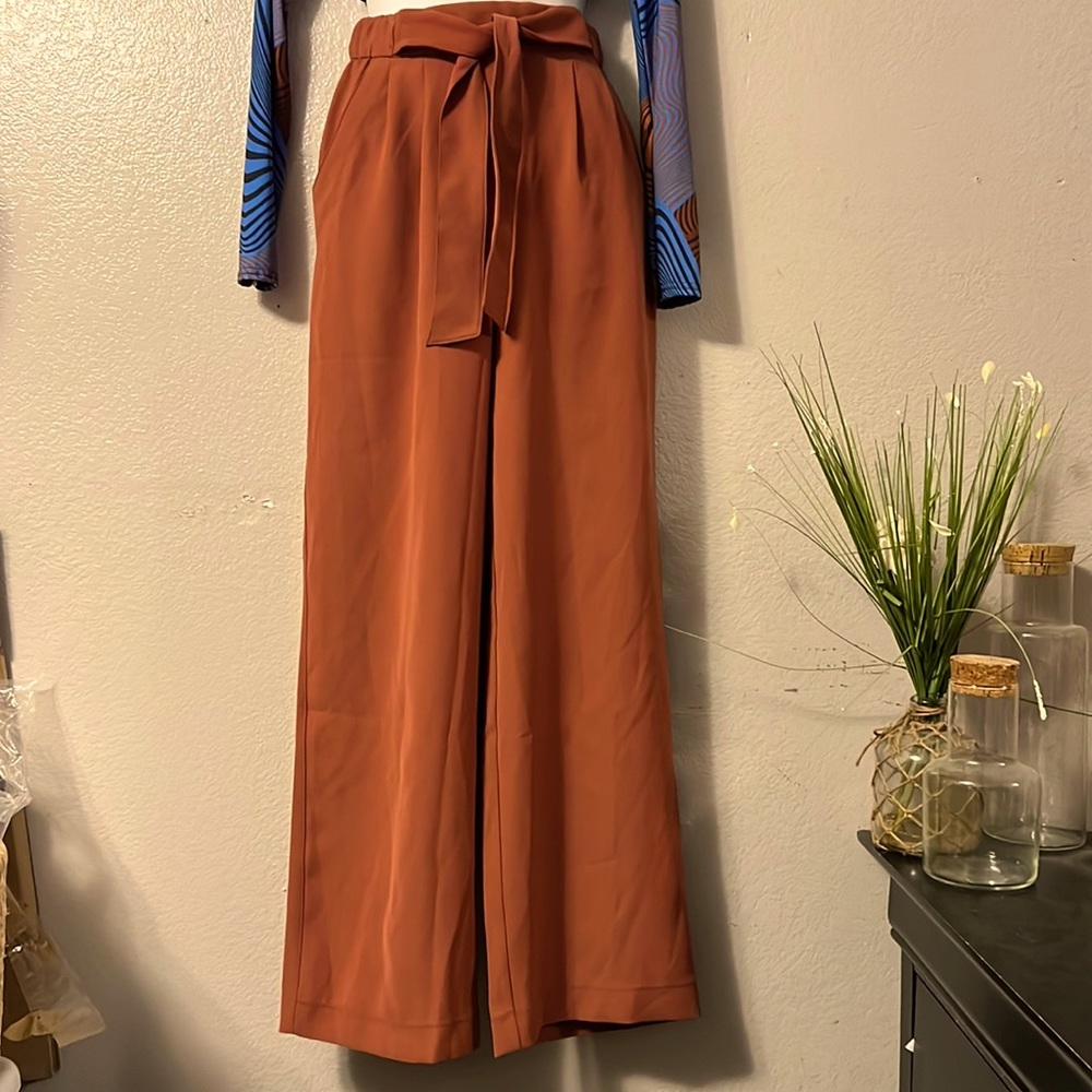 Lululemon size 4 pants
